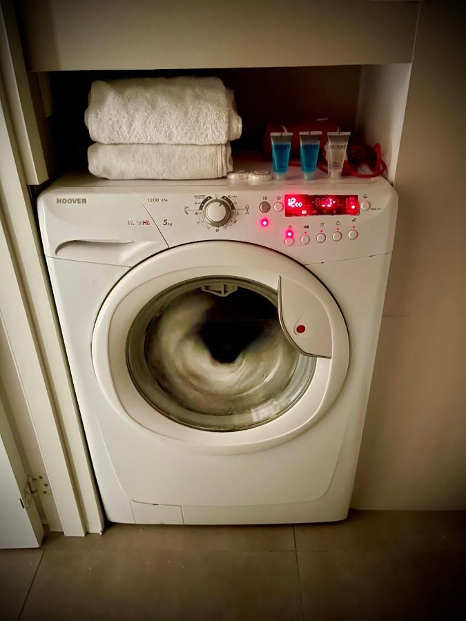 Super Apartament Green Rondo Onz Metro Nowe Wifi 300 Mb/S Aircondition Netflix Spotify Warsaw Exterior photo